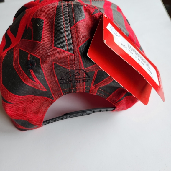 NWT Polaris Cap - Picture 7 of 7